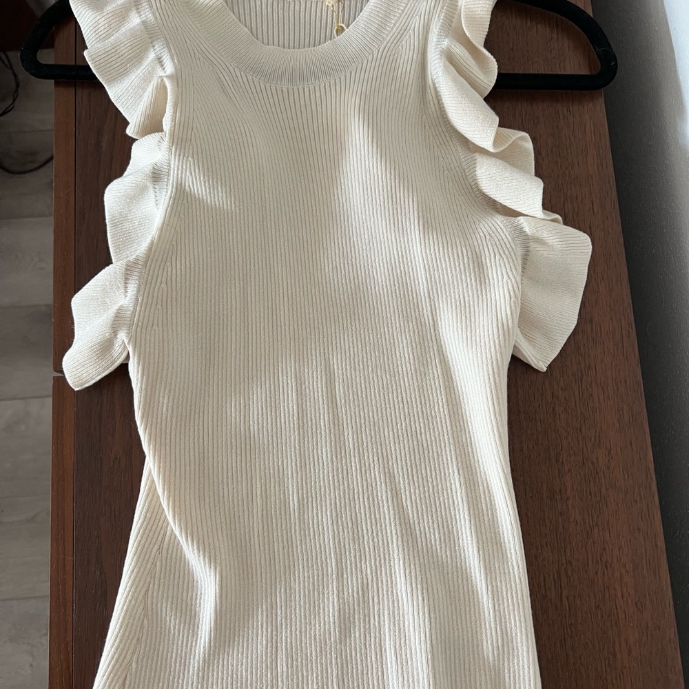2 lovestitch nwt tank tops